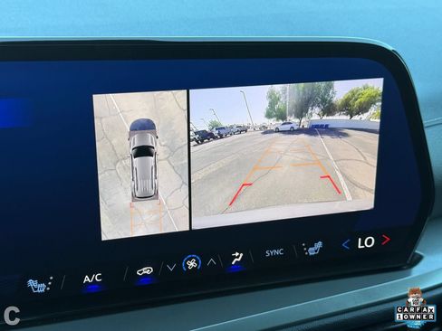 Used 2024 Chevrolet Traverse LT FWD image 20