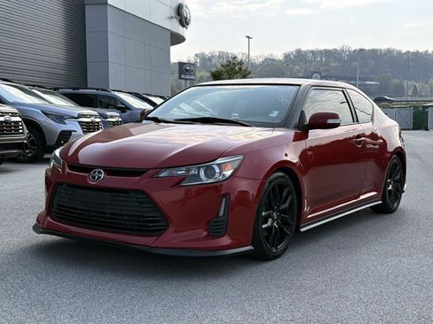 Used 2016 Scion tC image 8