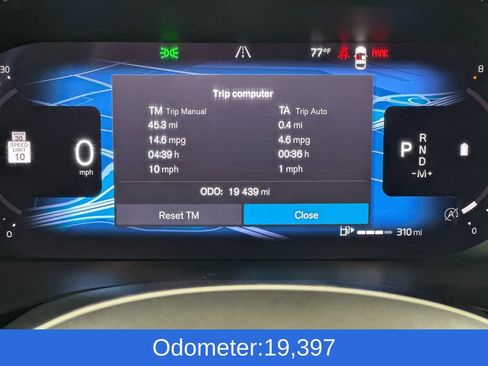 Certified 2023 Volvo XC60 B5 Plus w/ Protection Package Premier AWD/4WD image 27