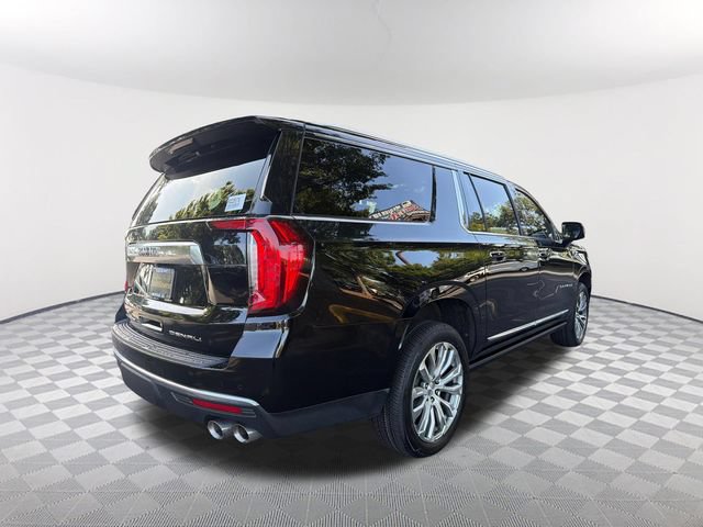 Used 2022 GMC Yukon XL Denali w/ Denali Premium Package AWD/4WD image 5