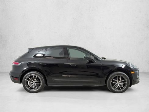 Certified 2025 Porsche Macan Turbo AWD/4WD image 8