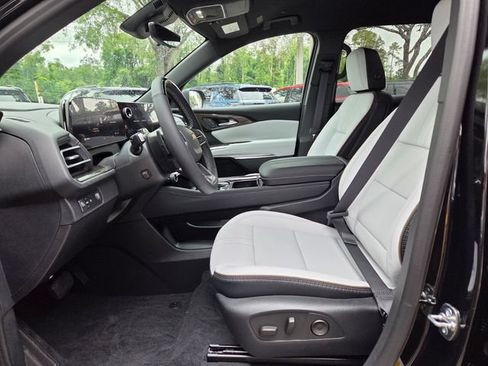 New 2026 Chevrolet Traverse High Country FWD image 14