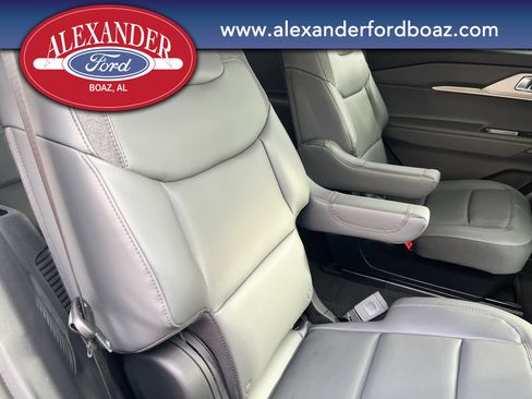 New 2026 Ford Explorer Active w/ Active Comfort Package image 17