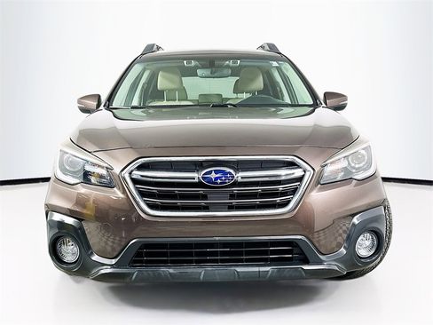 Used 2019 Subaru Outback 2.5i Limited w/ Popular Package #2 image 5