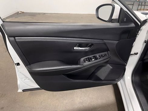 Used 2022 Nissan Sentra SV image 24