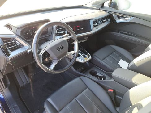 Used 2023 Audi Q4 e-tron Premium Plus w/ Premium Plus image 5