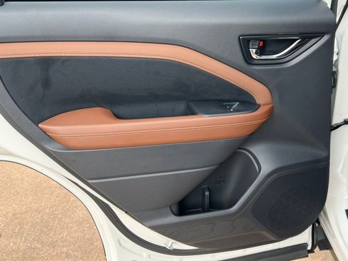 New 2025 Subaru Forester Touring image 39