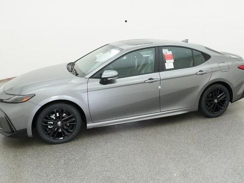 New 2026 Toyota Camry SE image 3