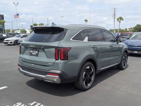 New 2026 Kia Sorento EX FWD image 8