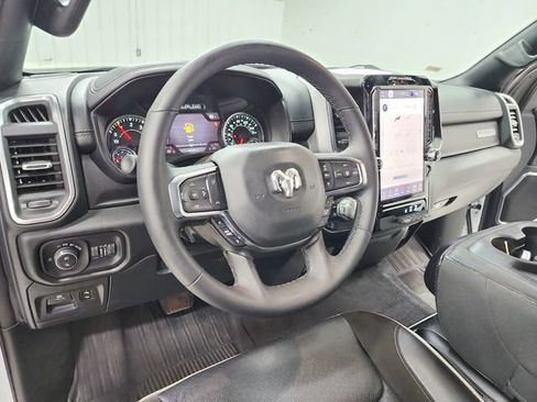Used 2025 RAM 1500 Laramie AWD/4WD image 18