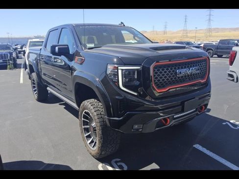 Used 2023 GMC Sierra 1500 AT4 w/ AT4 Premium Package AWD/4WD image 6