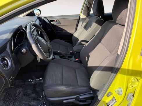 Used 2017 Toyota Corolla iM image 10