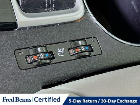 Used 2018 Toyota Highlander Limited Platinum image 21