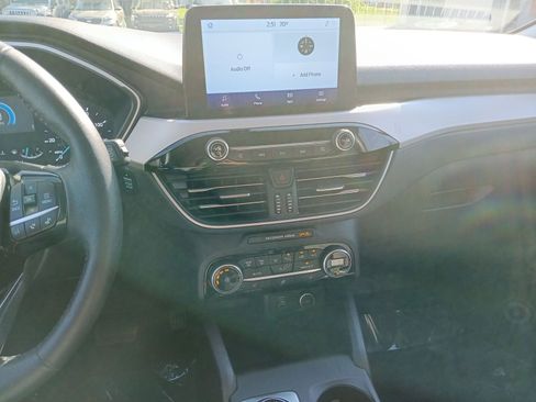 Certified 2021 Ford Escape SE w/ Cold Weather Package image 21