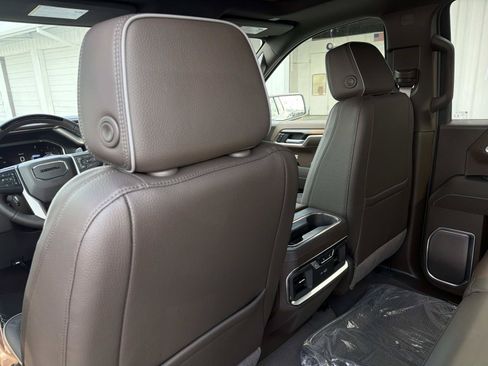 New 2026 GMC Sierra 1500 Denali w/ Technology Package AWD/4WD image 13