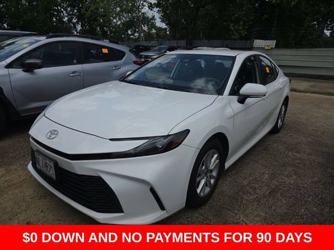 Used 2025 Toyota Camry LE FWD image 1