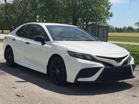 Used 2021 Toyota Camry SE FWD image 28