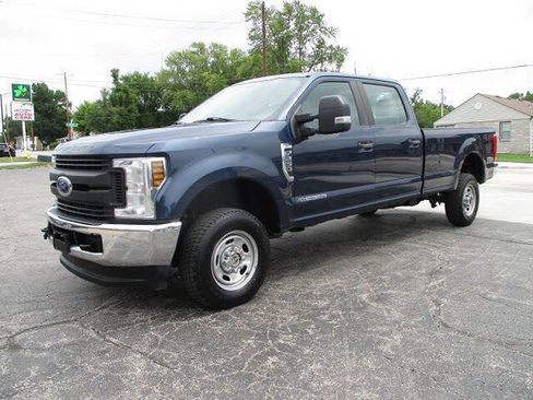 Used 2019 Ford F250 XL w/ Power Equipment Group AWD/4WD image 2