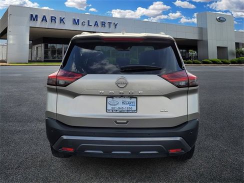 Used 2023 Nissan Rogue SL image 4