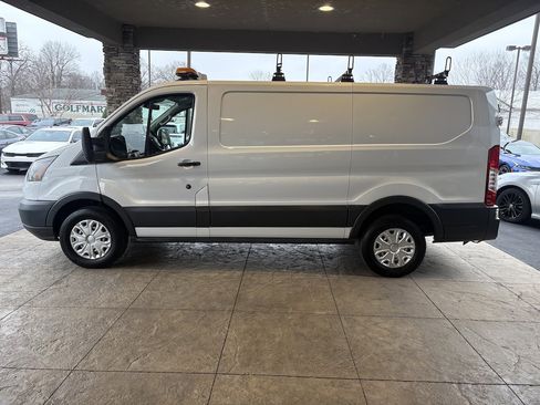 Used 2016 Ford Transit 250 130 Low Roof image 9