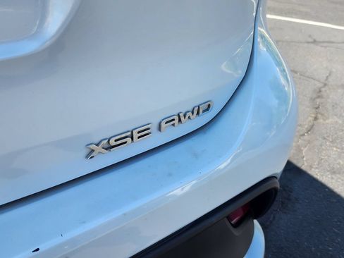 Used 2022 Toyota Highlander XSE AWD/4WD image 31