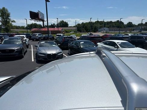 Used 2017 Nissan Murano SL w/ Cargo Package FWD image 14