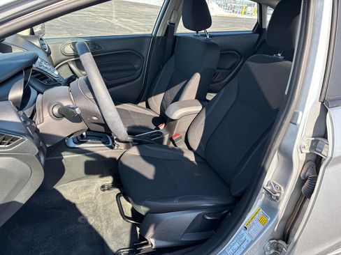 Used 2019 Ford Fiesta SE image 9