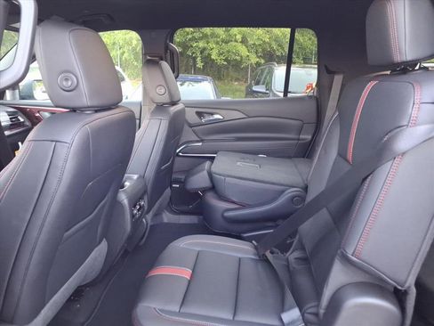 New 2026 Chevrolet Traverse RS FWD image 16