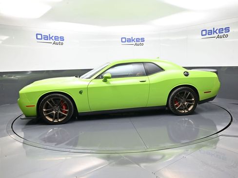 Used 2019 Dodge Challenger SRT Hellcat Redeye image 4
