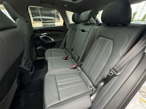 New 2025 Audi Q5 Premium Plus image 24