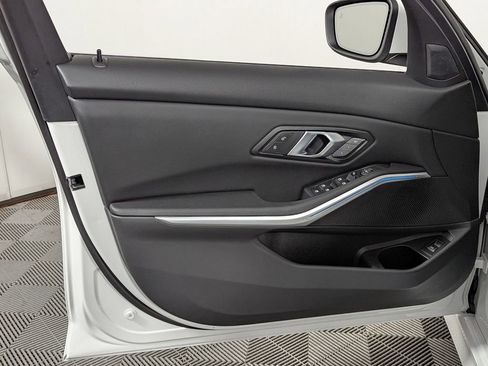 Used 2025 BMW 330i xDrive Sedan w/ Convenience Package image 14