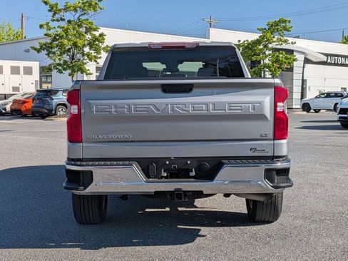 Used 2023 Chevrolet Silverado 1500 LT AWD/4WD image 6