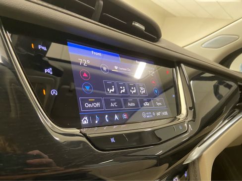 Used 2024 Cadillac XT6 Premium Luxury w/ Technology Package image 36