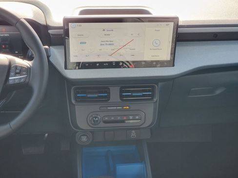 New 2025 Ford Maverick XLT w/ XLT Luxury Package image 26