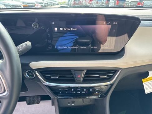 Used 2024 Buick Encore GX Avenir w/ Avenir Convenience Package FWD image 14