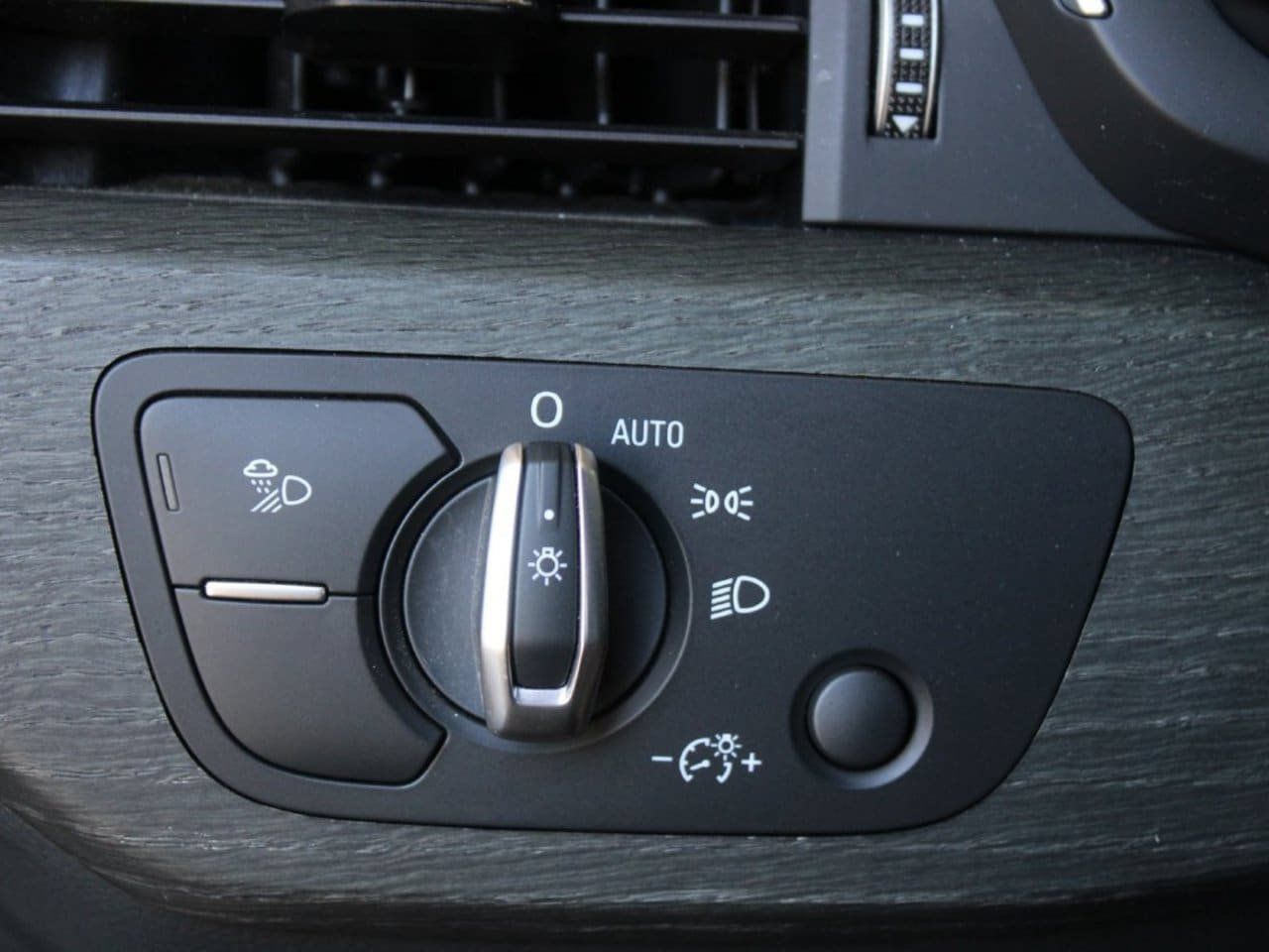 Used 2024 Audi A4 2.0T Premium Plus AWD/4WD image 22