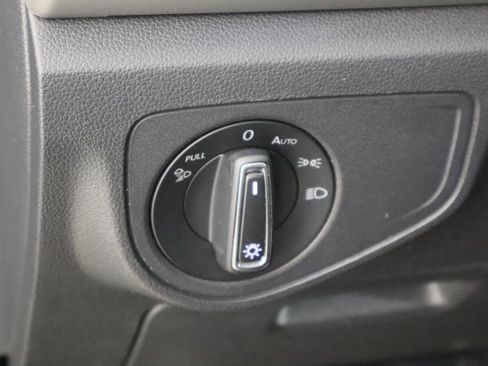 Used 2021 Volkswagen Atlas SE image 24