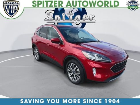 Used 2022 Ford Escape Titanium AWD/4WD image 2