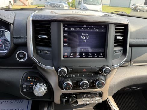 Used 2020 RAM 1500 Laramie AWD/4WD image 22