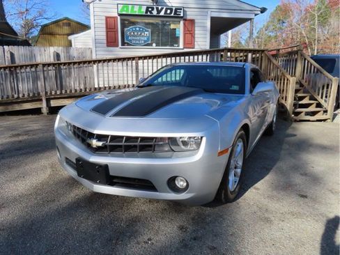 Used 2013 Chevrolet Camaro LT image 2