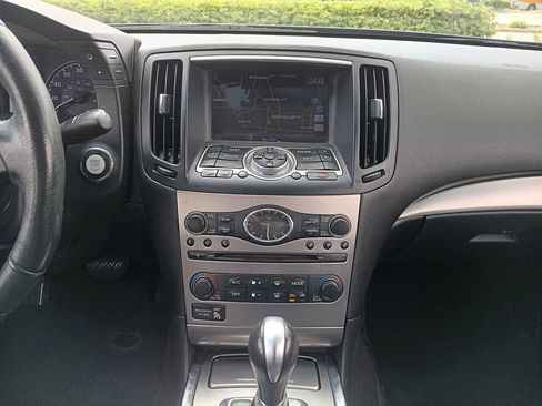 Used 2012 INFINITI G37 Journey w/ Premium Pkg image 16