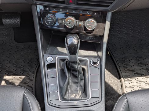 Used 2024 Volkswagen Jetta SE FWD image 18