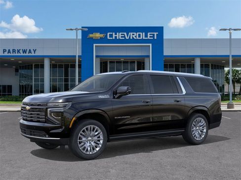 New 2026 Chevrolet Suburban High Country image 2