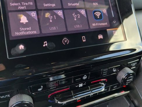 New 2025 Jeep Grand Cherokee L Altitude image 29