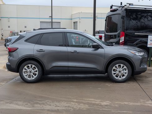 New 2026 Ford Escape Active image 3