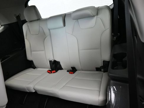 Used 2025 Kia Telluride S FWD image 35