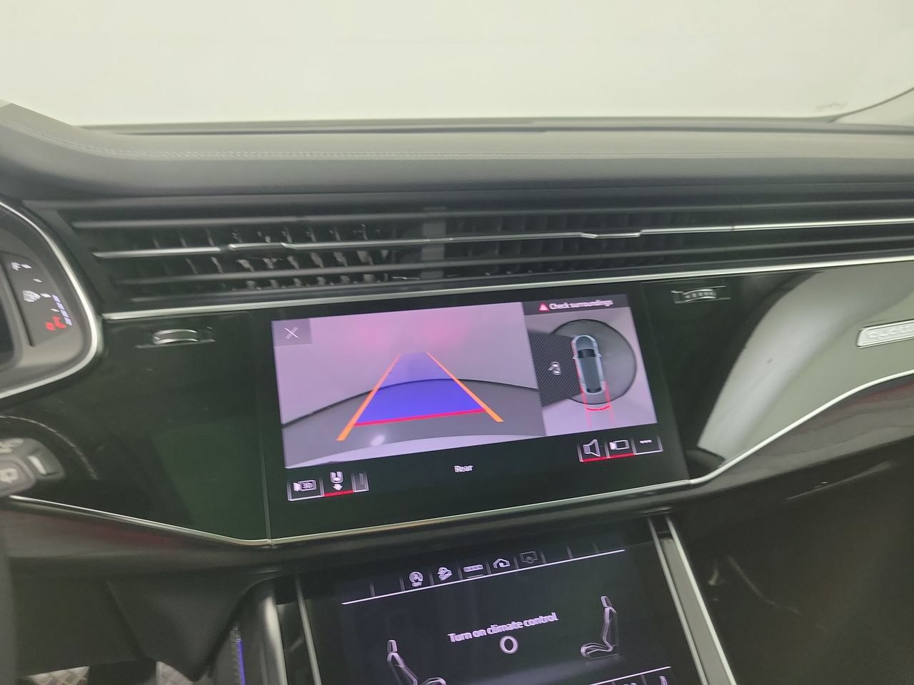 Used 2023 Audi Q8 Premium Plus w/ Premium Plus Package AWD/4WD image 14
