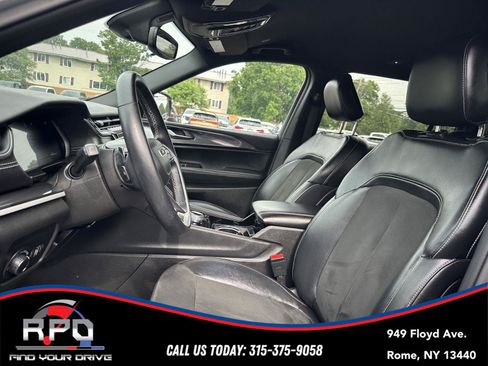 Used 2021 Jeep Grand Cherokee L Laredo AWD/4WD image 21