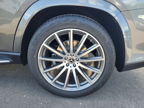 New 2026 Mercedes-Benz GLS 580 4MATIC image 7