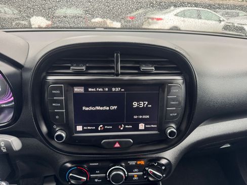 Used 2025 Kia Soul LX w/ LX Technology Package image 17